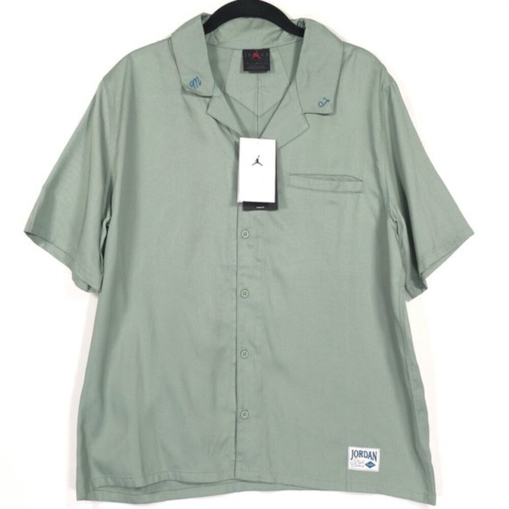 NWT JORDAN Women's Top Button Up Shirt MEDIUM Lyocell Flight Classics FN5763-304